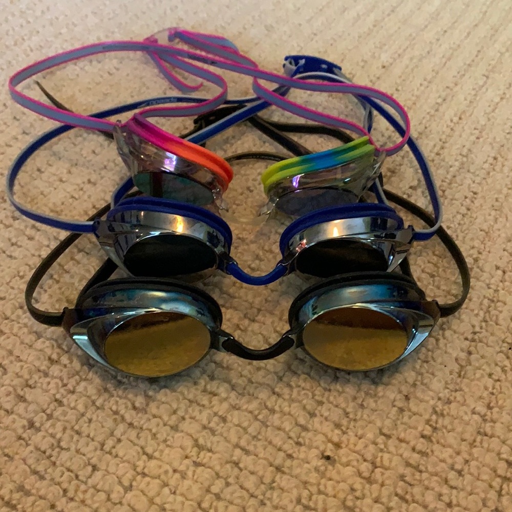 3 for $12! Speedo vanquisher